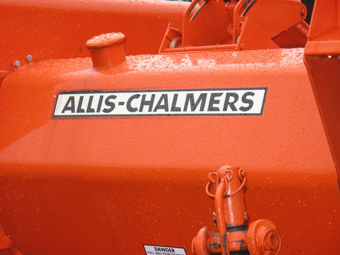 Allis-Chalmers Parts Allis-Chalmers tank emblem